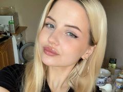 AliceSilvia_ - blond female webcam at StripChat