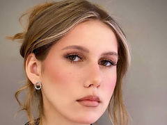 AliceSwonson from LiveJasmin