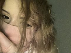 AliceWanHe - blond female with  big tits webcam at LiveJasmin