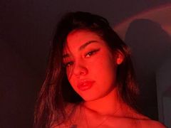 AlicieCarroll from LiveJasmin