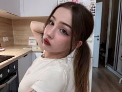 AlicjaNowak - female with red hair and  small tits webcam at LiveJasmin