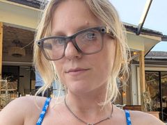 AlinaAdele - female webcam at LiveJasmin