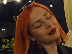 AlisMoona - blond female with  small tits webcam at LiveJasmin