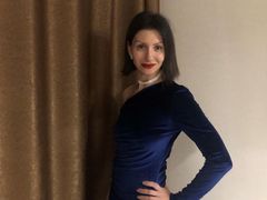 AlisTrayle - female with brown hair webcam at LiveJasmin