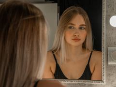 AliceCutex - blond female webcam at ImLive
