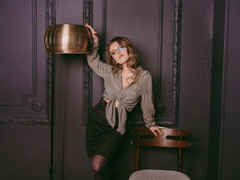 AliseSunshine - blond female with  big tits webcam at LiveJasmin