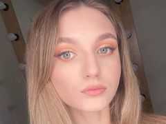 AlishaGreen - blond female webcam at LiveJasmin