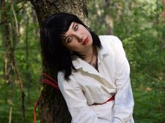 AliceStome - female with black hair webcam at LiveJasmin