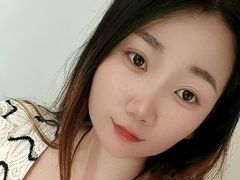 AlisonSusan - female with black hair and  big tits webcam at LiveJasmin