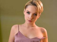 AlissonBia - blond female with  big tits webcam at LiveJasmin
