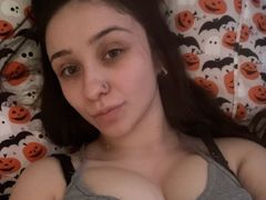 Alivaletine - female with brown hair webcam at LiveJasmin