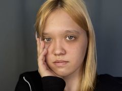 AlleenWelke - blond female webcam at LiveJasmin