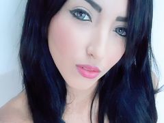 AllisonRobert - female with black hair webcam at LiveJasmin