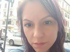 AllyFaith - female with black hair webcam at LiveJasmin