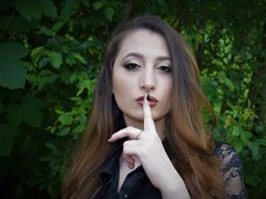 AllisonLee - female with brown hair and  big tits webcam at LiveJasmin