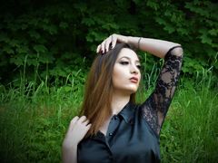 AllisonLee - female with brown hair and  big tits webcam at LiveJasmin