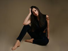 AllisonLee - female with brown hair and  big tits webcam at LiveJasmin