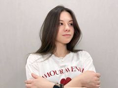 AlmaBugtong from LiveJasmin