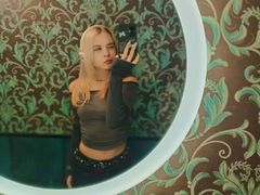 AlodiaCritchlow from LiveJasmin