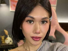 AloraLora from LiveJasmin