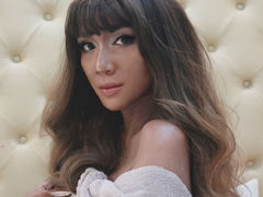 AlyanaMithen - shemale with brown hair webcam at LiveJasmin