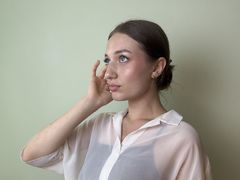 AlysonBielawski - female with brown hair webcam at LiveJasmin