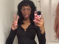 alienbug from LiveJasmin