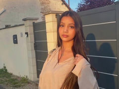 AmairaSingh - female with black hair webcam at LiveJasmin