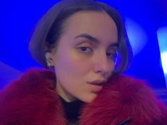 AmaliyAredys - blond female webcam at LiveJasmin