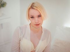 AmandaBatler - blond shemale webcam at LiveJasmin