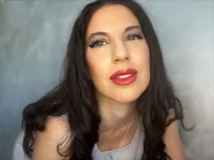 AmandaHug - female with brown hair and  big tits webcam at LiveJasmin