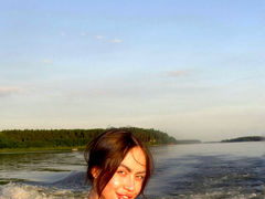 AmandaRiver - female with brown hair and  big tits webcam at LiveJasmin