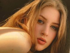 AmandaStokes - blond female webcam at LiveJasmin