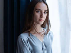 AmberStefanie - female with brown hair and  small tits webcam at LiveJasmin