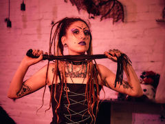 AmbrosiaBlake - female with brown hair webcam at LiveJasmin