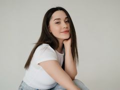 AmeliBarnes - female with brown hair webcam at LiveJasmin