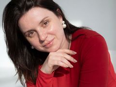 AmeliaDateri - female with brown hair webcam at xLoveCam