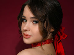 AmeliaHeinle from LiveJasmin