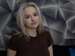 AmeliaMoren - blond female webcam at LiveJasmin