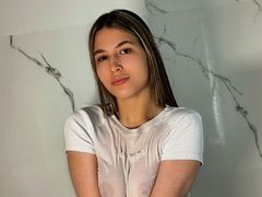 AmeliaPump - female with brown hair webcam at LiveJasmin