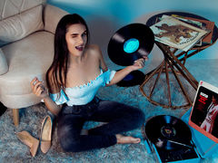 AmelieBennett - female with brown hair and  small tits webcam at LiveJasmin