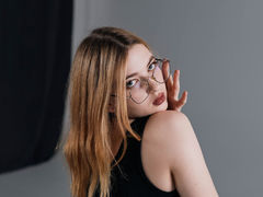 AmelliWhite from LiveJasmin