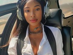 ChayraWill - female with black hair and  big tits webcam at LiveJasmin