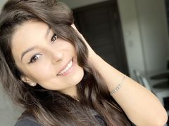 AmiDavon - female with brown hair webcam at LiveJasmin
