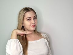 AminaDigges - blond female webcam at LiveJasmin