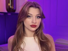 AmiraRoxy from LiveJasmin