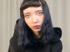 AmityBendall - female with brown hair webcam at LiveJasmin