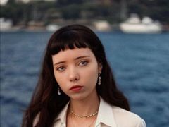 AmityBendall - female with brown hair webcam at LiveJasmin