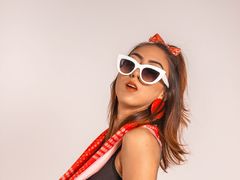 AmyAbe - female with brown hair and  small tits webcam at LiveJasmin