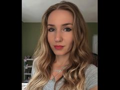 MsPurrfectxx - female with red hair webcam at ImLive